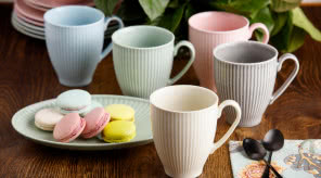 Letnie must-have: porcelana, która sprawdzi się podczas wakacyjnych spotkań