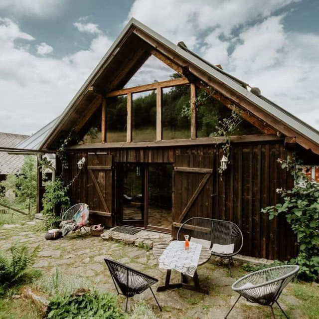 klimatyczne siedlisko w Polsce w stylu rustykalnym