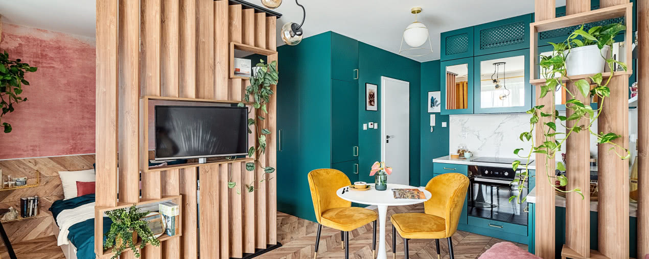 Mikroapartament w żywych kolorach