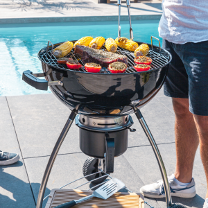 Letnie przyjęcia z grillem. Jaki sprzęt wybrać?