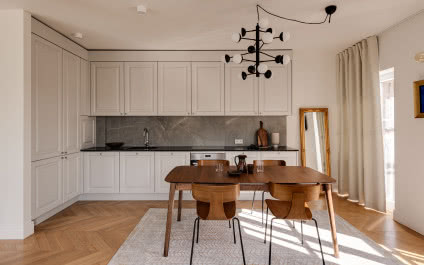 Mieszkanie w krakowskiej kamienicy autorstwa the Line Studio - tu poczujesz klimat vintage!