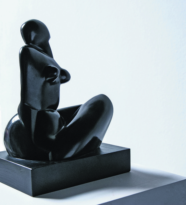 Katarzyna Kobro,
„Akt 1”, 1925,
fot. Agnieszka Zgirska,
dzięki uprzejmości
Galerii Starmach