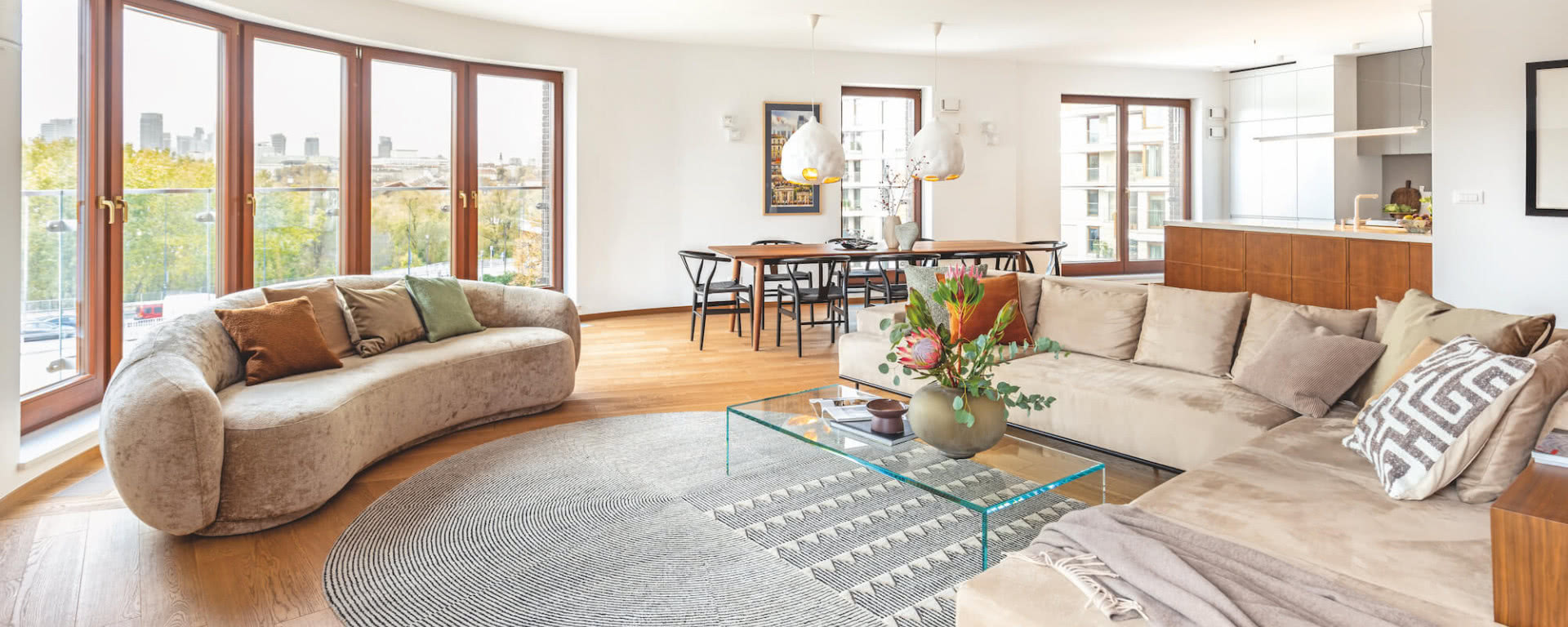 Zamieszkali w Porcie Praskim. Nowoczesne mieszkanie, którego atutem są widoki