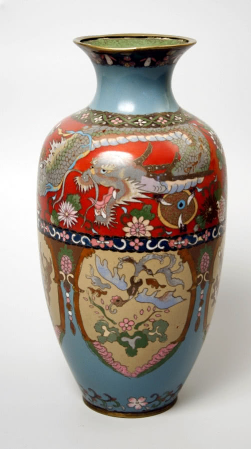 Wazon ze smokiem, Japonia, XIX wiek, emalia...