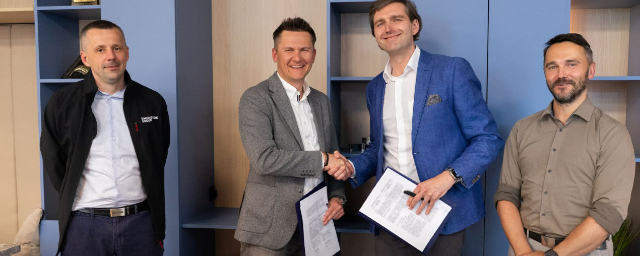 CDA Bufab i SIMONSWERK łączą siły. Strategiczne partnerstwo, które może zmienić rynek okuć do szkła