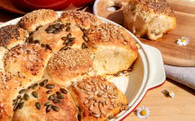 Rwany chlebek czosnkowy