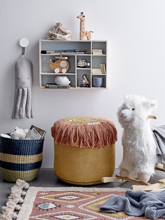 Dodatki do pokoju dziewczynki, lama na biegunach, ośmiornica, puf, wisząca półka na drobiazgi