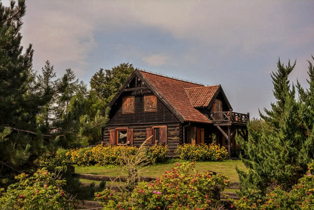 klimatyczne siedlisko w Polsce w stylu rustykalnym