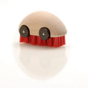 W słusznej sprawie
Szczotka-samochodzik...