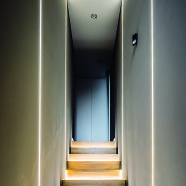 Nowoczesna bryła domu w Zalesiu pod Warszawą