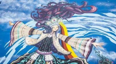 Nowe murale w Krakowie poruszają i inspirują - zobacz sztukę na murze z przesłaniem!