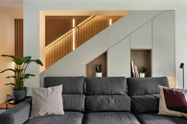 zabudowa pod schodami