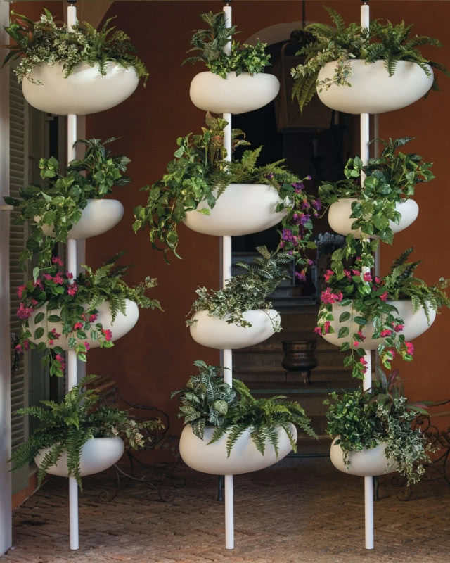 kwietnik jak zielona ściana