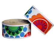 Puf zrobiony z tektury. Może też być podnóżkiem...