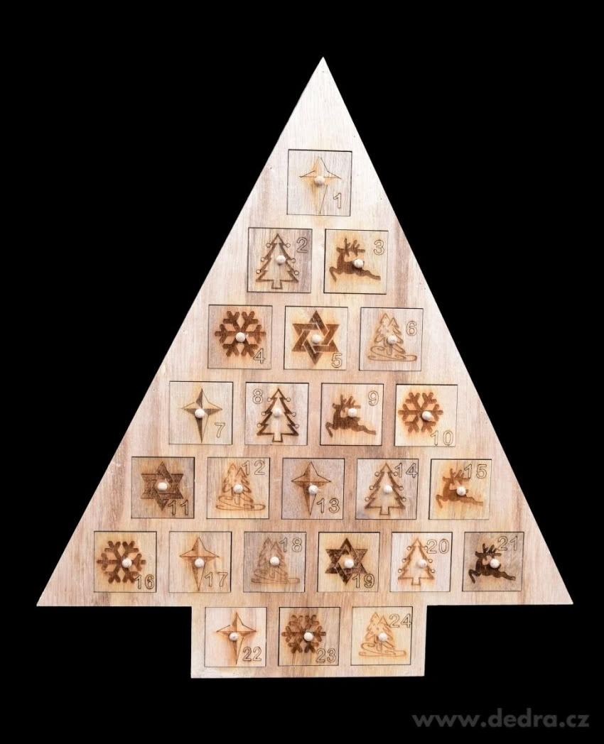 Drewniany kalendarz adwentowy w kształcie...