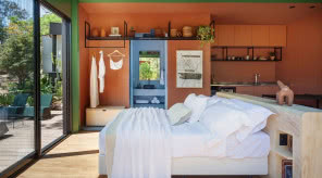 Mała sypialnia: jak ją urządzić, żeby była wygodna? Pomysły i inspiracje na małe sypialnie