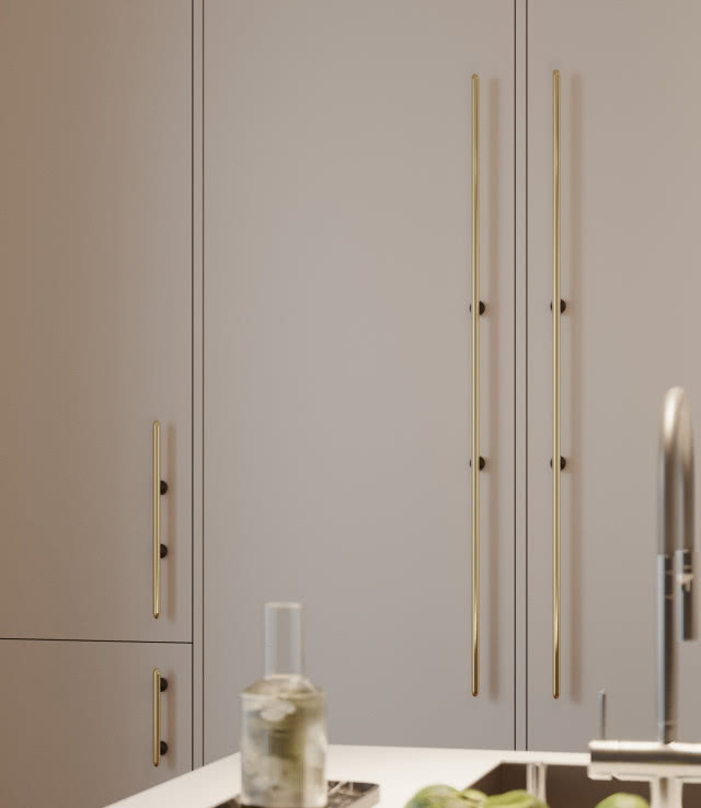 Mosiężne uchwyty 16/32 - od 310 zł., białe fronty kuchenne, wyspa kuchenna