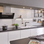 Kuchnia w stylu skandynawskim, fot. DECOROOM