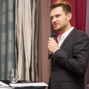 Maciej Zień - projektant mody i wnętrz -...