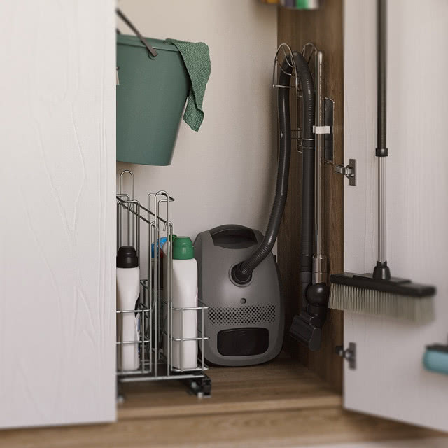 odkurzacz, wieszaki na rurę do odkurzacza, wiadro, środki czystości