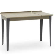 Delikatna stalowa półka jest zarazem wytrzymała...