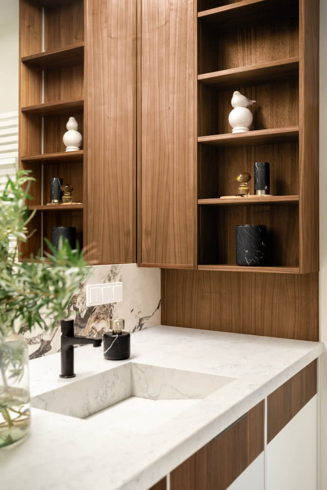 łazienka szafki na wymiar