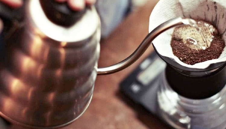 Kawowa magia - ekspresy, kawiarki, szklanki i filiżanki...