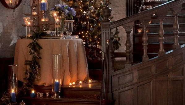 Świąteczne dekoracje w salonach Inne Meble