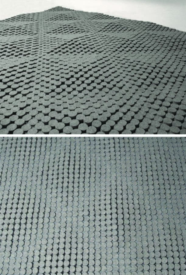 Dywan 3D zbudowany z przestrzennych kółeczek....