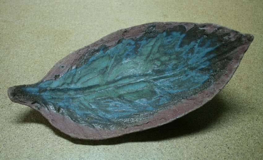 Półmisek w kształcie liścia (2010), wypał...