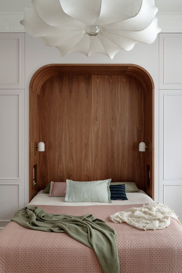 łóżko we wnęce zabudowa na wymiar