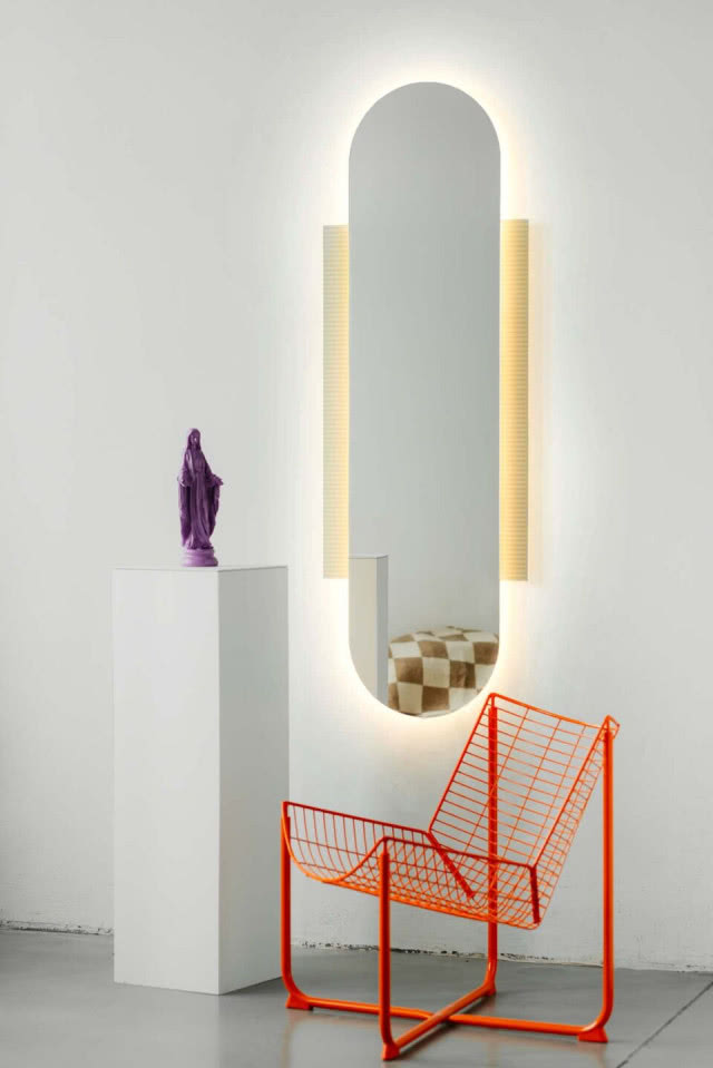 Lustro na ścianę w zgodzie z trendami - co będzie królować we wnętrzach w 2026 roku?