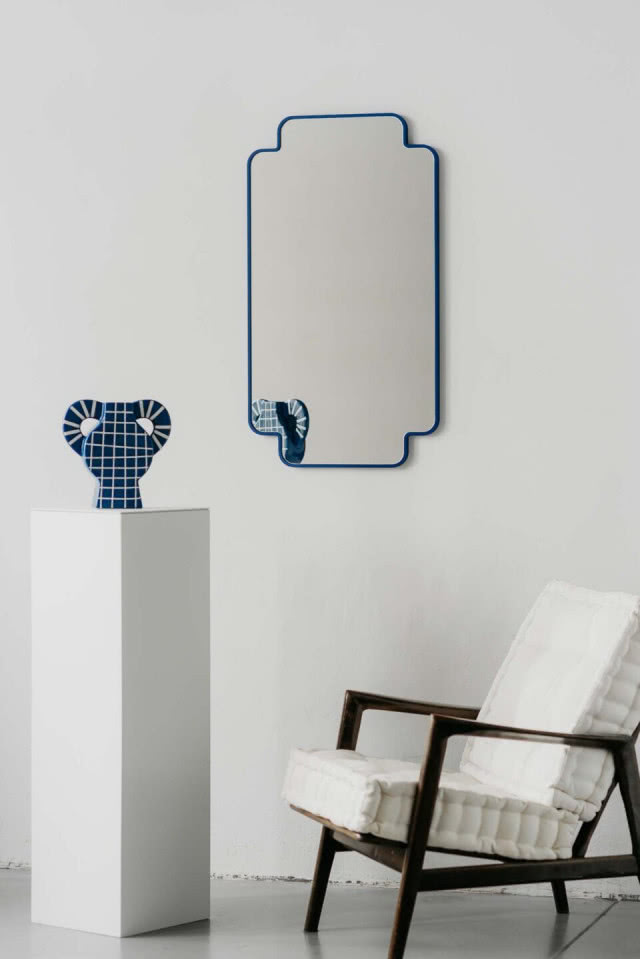 Lustro na ścianę w zgodzie z trendami - co będzie królować we wnętrzach w 2026 roku?