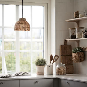 Modern organic – jak oświetlenie z naturalnych materiałów dopełnia nowoczesne wnętrza?