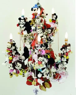 Żyrandol z pluszowych zabawek, Kim Songhe.