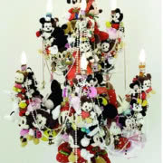 Doniczki z plastikowych figurek dinozaurów,...