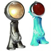 Doniczki z plastikowych figurek dinozaurów,...