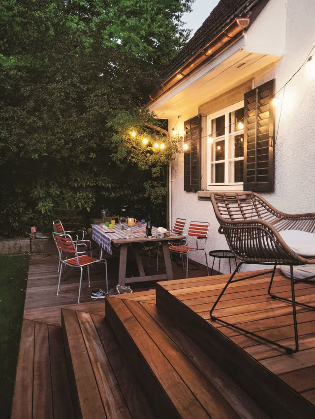 Aranżacja niewielkiego ogródka z tarasem