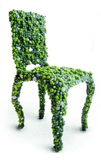 Ludwikowskie krzesło, pokryte piłeczkami z...