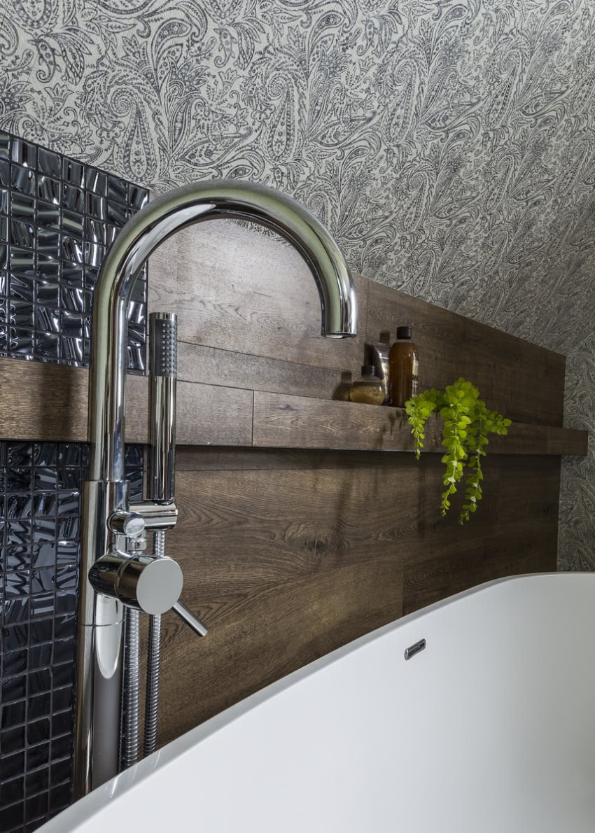 Przy eleganckiej wannie wolno stojącej nie mogło...