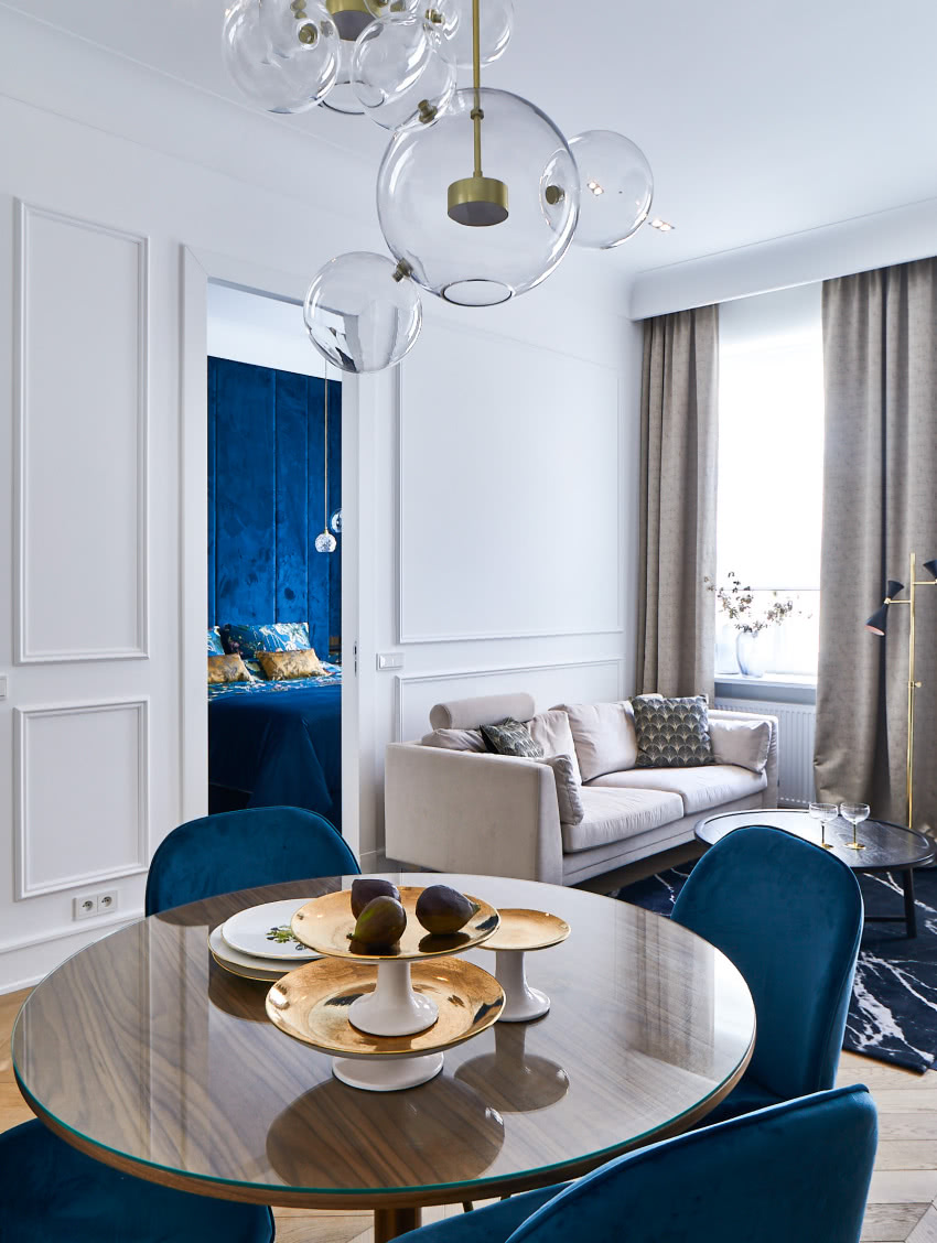 W całym apartamencie mocną dominantą jest
kolor...