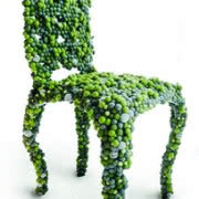 Doniczki z plastikowych figurek dinozaurów,...