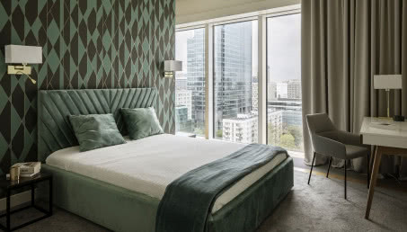 Jak funkcjonalnie urządzić sypialnię? Praktyczne porady cenionej architektki wnętrz