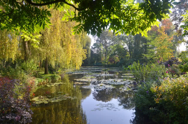 "Nie nadaję się do niczego poza malowaniem i ogrodnictwem". Kim był i co tworzył Claude Monet?