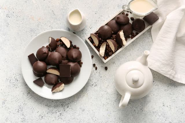 praliny na talerzyku