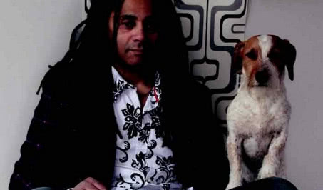 Johnny Egg - teatralny minimalizm