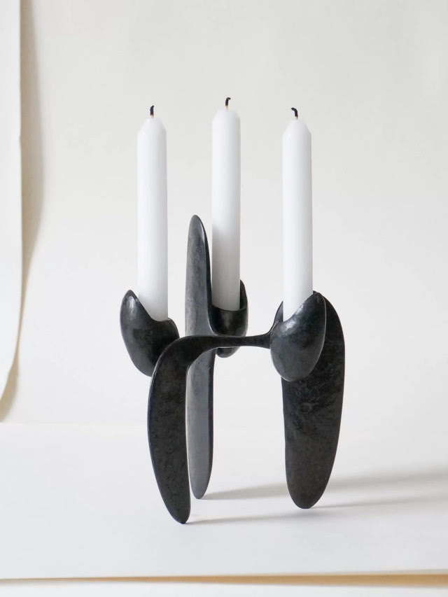 kuty trójramienny śwecznik