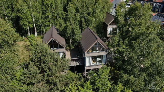 domki drewniane z lotu ptaka