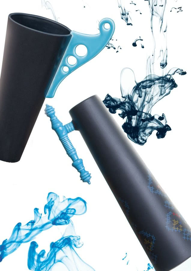 Czarne wazony Folki i Czerpak nawiązują do...