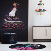 Czarne wazony Folki i Czerpak nawiązują do...